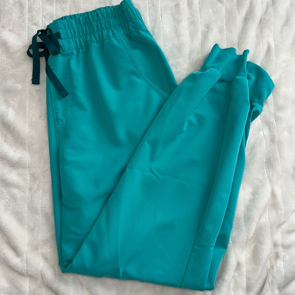 ✨EUC✨ FIGS Women's Oasis High Waisted Uman Relaxed - Jogger Scrub Pants M